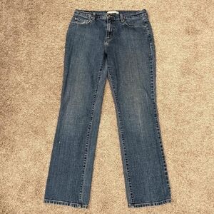 Vintage Y2K Women's Mid-Wash Denim Classic Levi's 505 Straight Leg Jeans Size 10